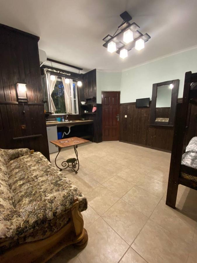 Hotel Magnoliia Suchumi Zewnętrze zdjęcie