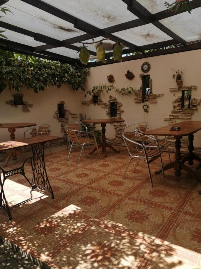 Hotel Magnoliia Suchumi Zewnętrze zdjęcie